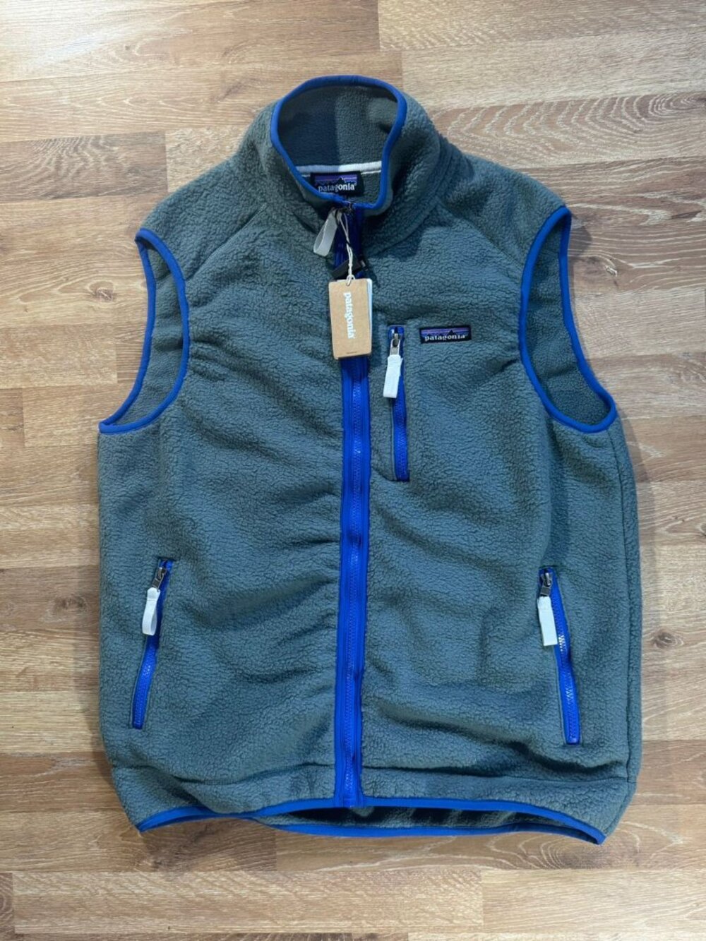 Patagonia Retro Pile Fleece Vest Nouveau Green Andes Blue M NWT